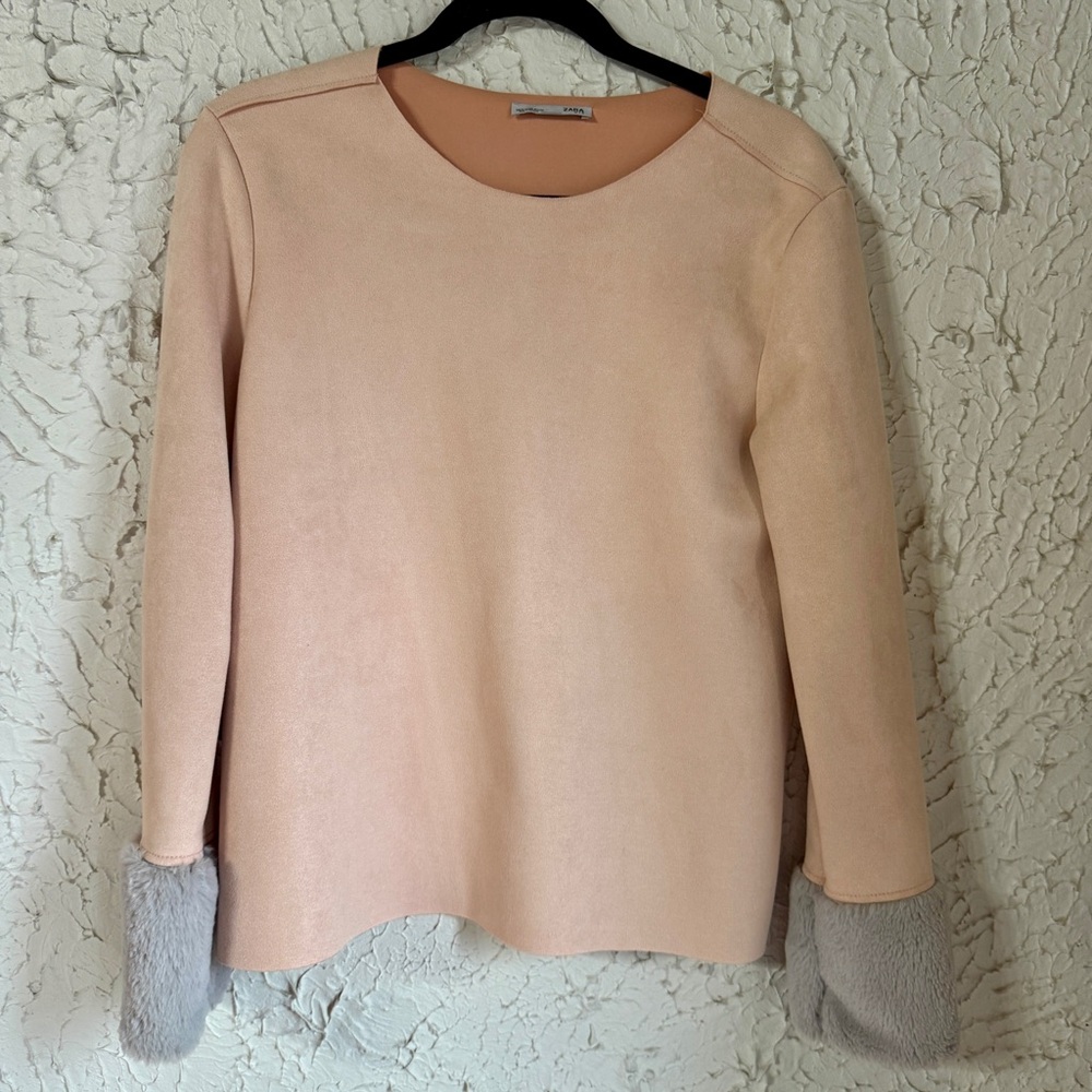 Zara Blush Pink Faux Suede Top with Gray Faux Fur Cuffs - Picture 2 of 9